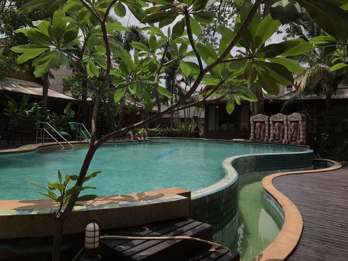 The Imperial Home Hotel Pak Kret Exterior photo